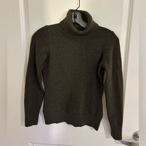 Green turtleneck